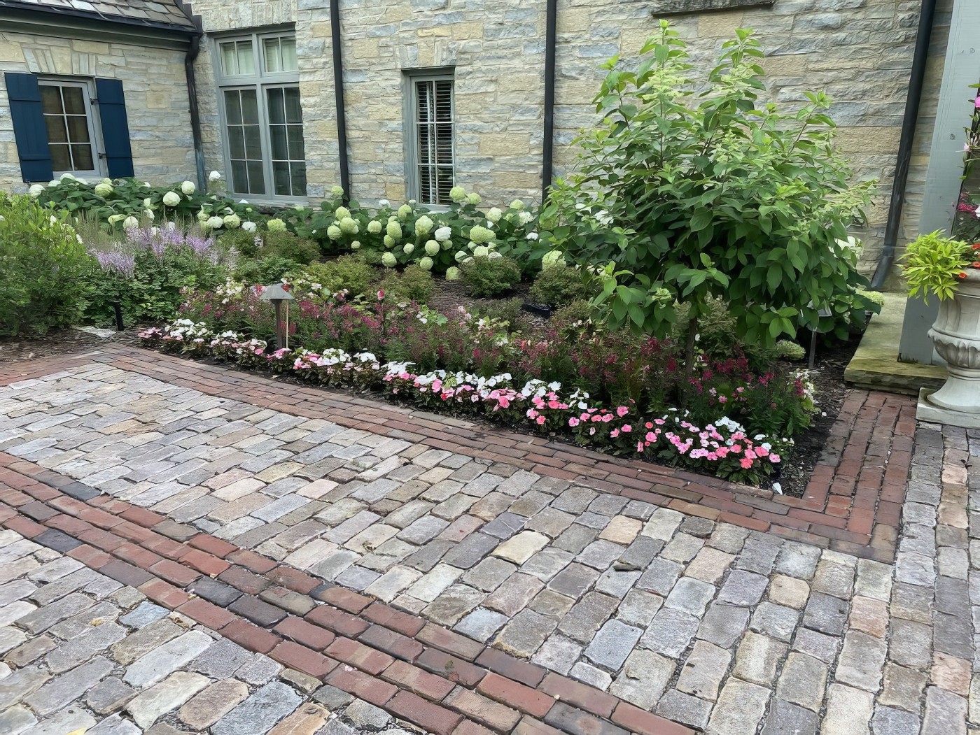 Landscape Design & Installation Projects - KEI