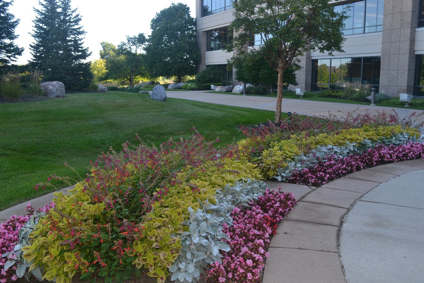 Landscape Design & Installation Projects - KEI