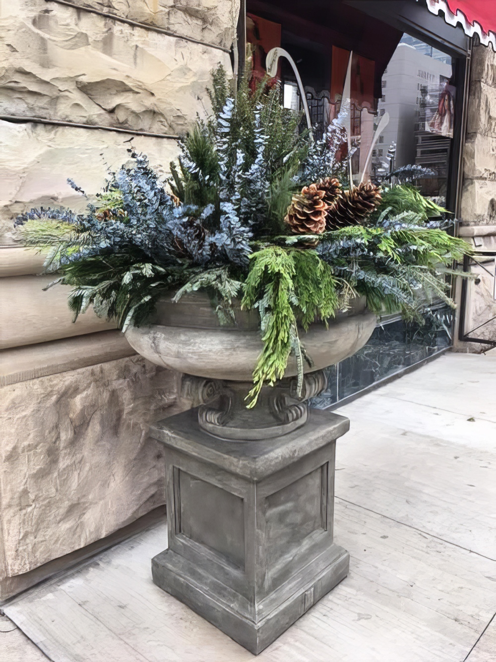 Holiday and Season Decor - KEI