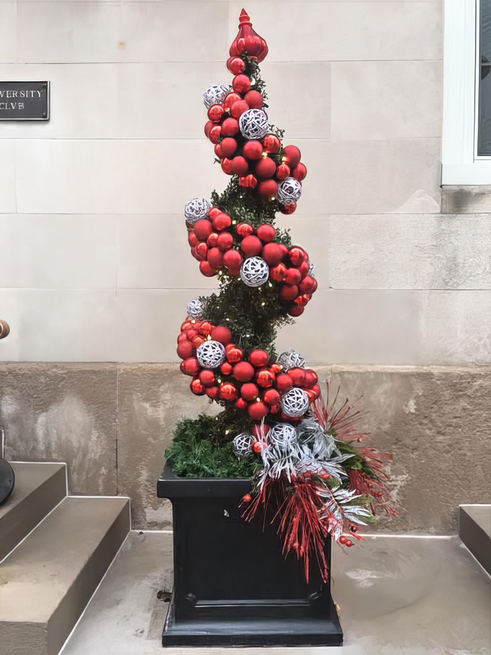 Holiday and Season Decor - KEI