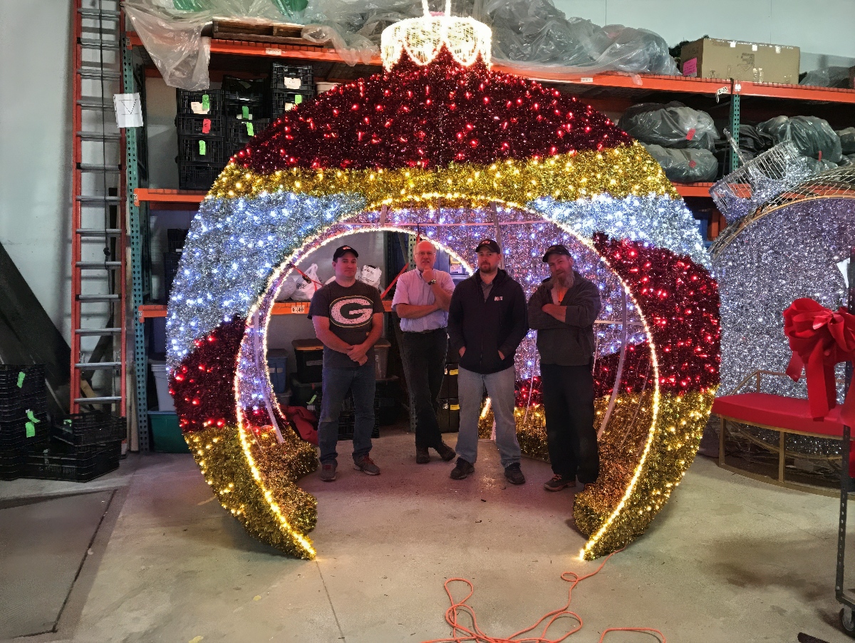 Holiday and Season Decor - KEI